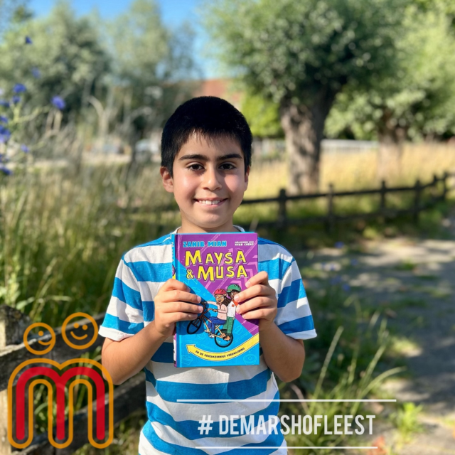 Deze topper komt deze week ook met een enorm leuke boekentip! Maysa & Musa en de geheimzinnige verdwijning.

Dit is het tweede deel van de serie over Maysa en Musa, een tienjarige tweeling die elkaars tegenpolen zijn. Musa doet altijd keurig wat van hem wordt gevraagd, in tegenstelling tot Maysa. Zij raakt nogal eens in de problemen.

Eerder verscheen van deze serie: Maysa & Musa en het koekjesmysterie. Dit boek is ook één van de thematitels van de komende Kinderboekenweek in oktober. Deel 3 is net verschenen: Maysa & Musa en de verdwenen smaragd. 

Het mooie van deze boeken is dat het ook informatie bevat over de Islam, zonder dat het heel nadrukkelijk naar voren komt. In deze serie ligt de aandacht vooral op de omgang met elkaar en dat het belangrijk is dat je eerlijk bent. Dat verpakt in spannende mysteries waarin het weer een race tegen de klok is! 

Geschikt vanaf zo’n 7 jaar. 

Schrijver: Zanib Mian
Uitgever: @voltkinderboeken 

#zwolle #zwollezuid #basisschool #kindcentrum #demarshofleest #boekstagram #bookstagram #boekinelkeboek