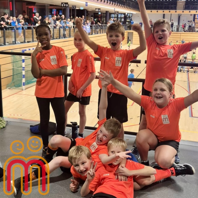 🏐 Handbaltoppers in actie! 💪

Vandaag heeft ons handbalteam van groep 5/6 meegedaan aan het schoolhandbaltoernooi! Wat hebben ze goed gespeeld, samengewerkt en gestreden tot het einde. 🙌

Helaas zijn ze in de kwartfinale uitgeschakeld, maar wat een mooie prestatie en ervaring was dit! 🌟
We zijn supertrots op jullie inzet, sportiviteit en teamspirit! 👏💙

#demarshofgeeftenergie #handbal #schooltoernooi #groep56 #samensterk #basisschool #zwolle #zwollezuid #kindcentrum